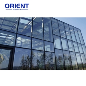 Custom Exterior Tempered Glass Wall